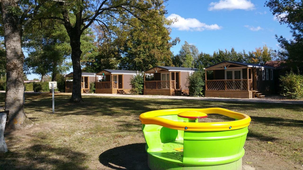 Camping Paradis Des Dombes 3*