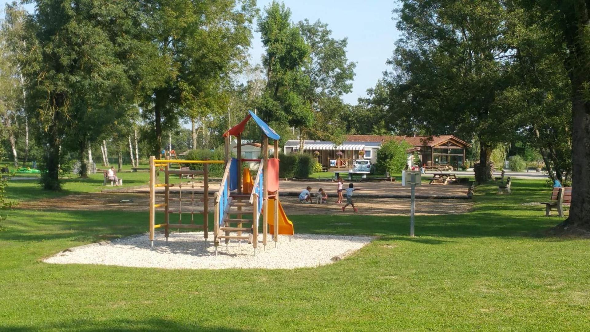 Campeggio Paradis Des Dombes